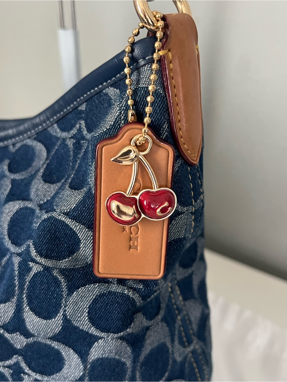 Coach Laurel Shoulder Bag In Signature Denim - Picture 4 of 9
